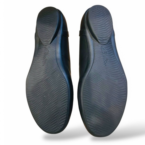 Clarks Gracelin Maze Black Leather Flats Women’s Size 9 Comfort Slip-On Loafers - Picture 4 of 13